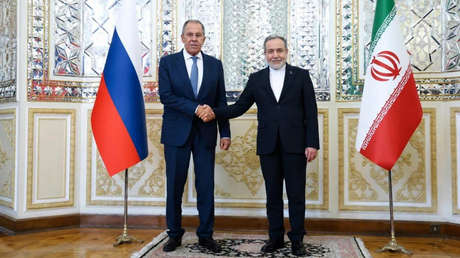 "Intercambio franco y detallado": Lavrov se reúne con su par iraní en Teherán