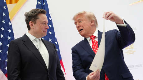 Trump comenta la idea de Musk de donar acciones de SpaceX a niños estadounidenses