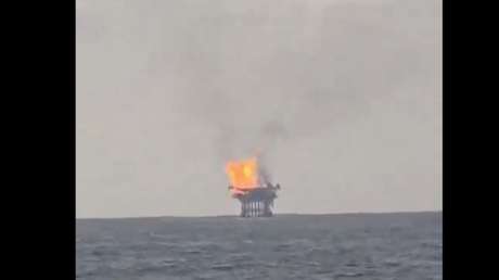 VIDEOS: Se incendia una plataforma petrolera de Pemex en el golfo de México