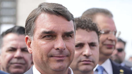 Debate presidencial en Brasil revela que Bolsonaro defendió a un policía sospechoso de matar a una niña