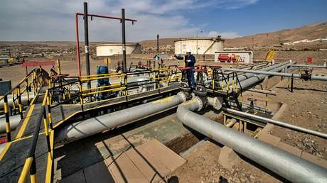 Viejos enemigos de Sudamérica sellan pacto petrolero e invierten el flujo de un oleoducto