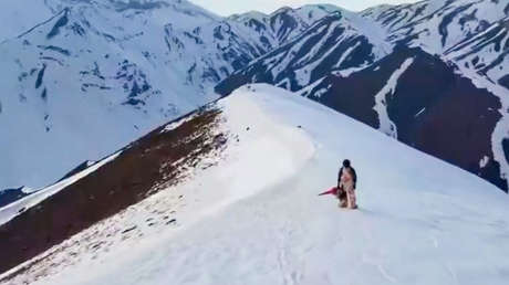 MOMENTO en el que hallan con vida a un piloto iraní tras el derribo de su caza (VIDEO)