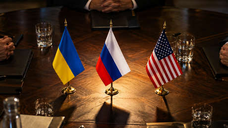 Moscú anuncia fechas aproximadas de negociaciones trilaterales con Washington y Kiev