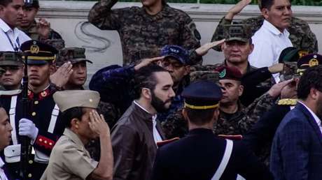 Bukele lanza una "operación militar" en Haití