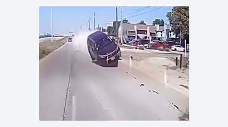 Esto pasa cuando calculas mal el adelanto en una carretera (VIDEO)
