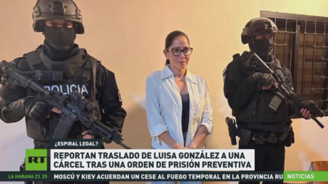 Reportan traslado de Luisa González a una cárcel tras una orden de prisión preventiva