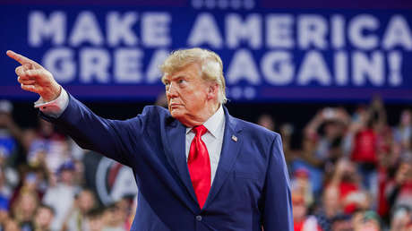 Trump saca pecho por saber multiplicar y dividir (VIDEO)