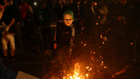 Bombas molotov y fuegos artificiales: Albania extiende el ardor de las protestas en Europa (VIDEOS)