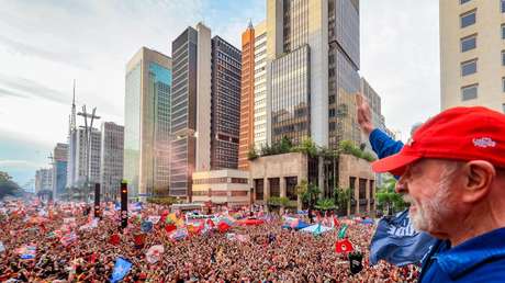 "Nadie detiene a un pueblo que lucha por la democracia": Lula vaticina su victoria en el balotaje de Brasil