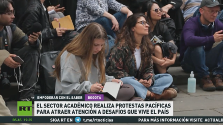 El sector académico colombiano realiza protestas pacíficas para atraer atención a desafíos que vive el país
