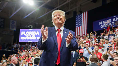 Trump asegura que EE.UU. gana "cientos de miles de millones de dólares" por lo que ocurre en Oriente Medio