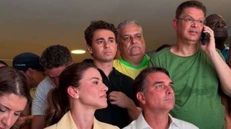 FOTOS: Así reaccionó el equipo de Flávio Bolsonaro a la derrota frente a Lula en la segunda vuelta