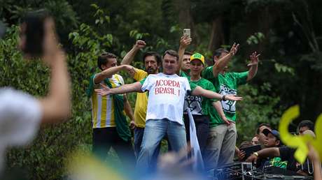 Reportes: Flávio Bolsonaro llega a EE.UU. tras huir de Brasil