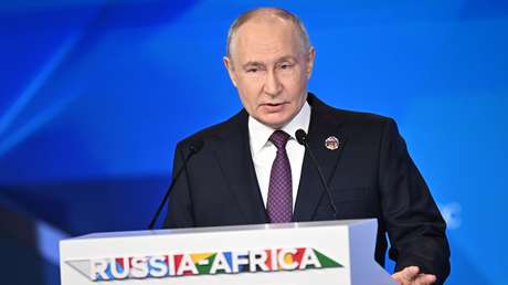 Putin: "La época en la que el destino de continentes lo decidía un bloque de países está desapareciendo de forma irreversible"