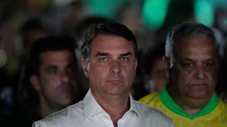 PUNTOS CLAVE: El primer mensaje de Flávio Bolsonaro tras huir de Brasil a EE.UU.
