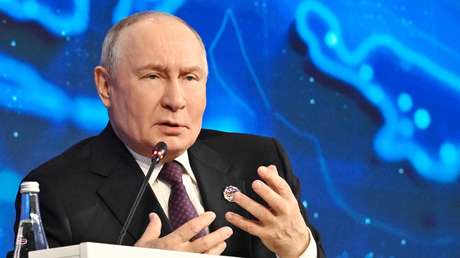 Putin invita a países de África a unirse al sistema de pago ruso