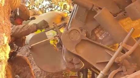 VIDEO: Obús ruso apoya a unidades de asalto y ataca puestos de drones ucranianos