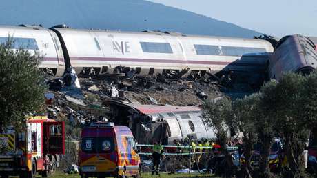 El mortífero choque de trenes da un inesperado vuelco a la campaña electoral en España
