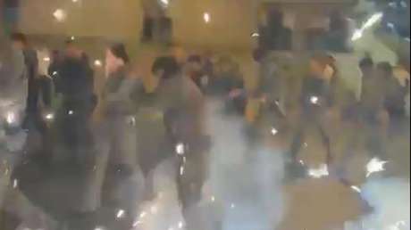 VIDEO: Protesta ultraortodoxa contra el servicio militar en Israel termina en disturbios y choques con policías