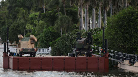 Despliegan sistemas de defensa aérea en residencia privada de Trump ante un "entorno de alto riesgo"