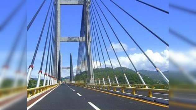 El nuevo puente mexicano Baluarte Bicentenario, Récord Guinness al más alto del mundo