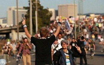 Protestas en Oakland, firmes pese a la resistencia de la Policía