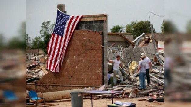 EE. UU. evalúa en 2.000 millones de dólares el coste de los daños de la ola de tornados   