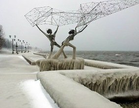 El final del otoño se cubre de hielo en el norte ruso