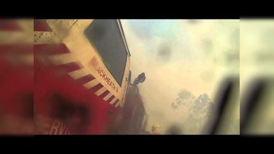Incendio a la vista en la piel de un bombero
