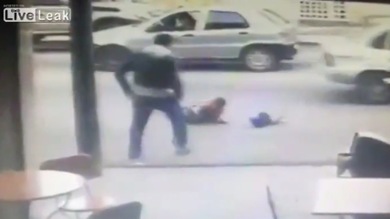 Un torpe ladrón encuentra 'una piedra en el camino' tras su robo