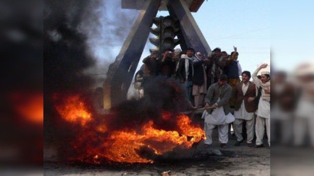 Obama se disculpa ante el presidente afgano por la quema de coranes