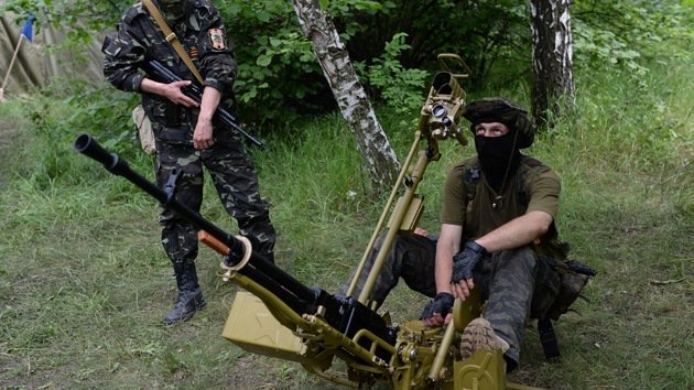 Autodefensas de Lugansk afirman haber derribado un avión de combate ucraniano