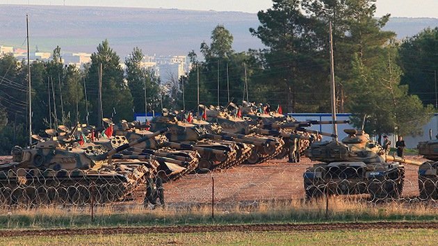Siria: Tanques y artillería de Turquía ayudan al avance de los rebeldes