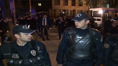 Atentado en Turquía contra el partido gobernante y el Ministerio de Justicia