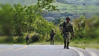 Una niña muere por una bomba lanzada por las FARC en una escuela