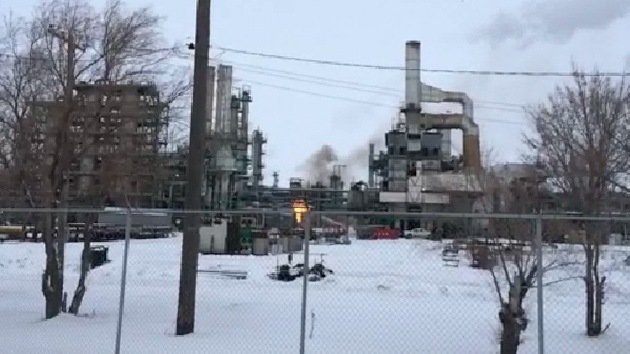 Fotos: Fuerte explosión en una refinería canadiense