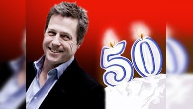 Hugh Grant, más atractivo que nunca en su 50 cumpleaños