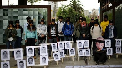 Legislador británico: "¿Qué diablos pasa en un país donde desaparecen 43 estudiantes?"