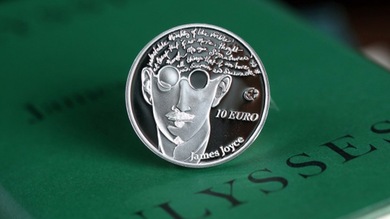 Venden la moneda conmemorativa de Joyce con una cita errónea de su obra 'Ulises'