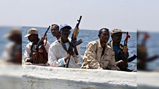 Secuestran un barco en el golfo de Guinea con varios españoles y un peruano