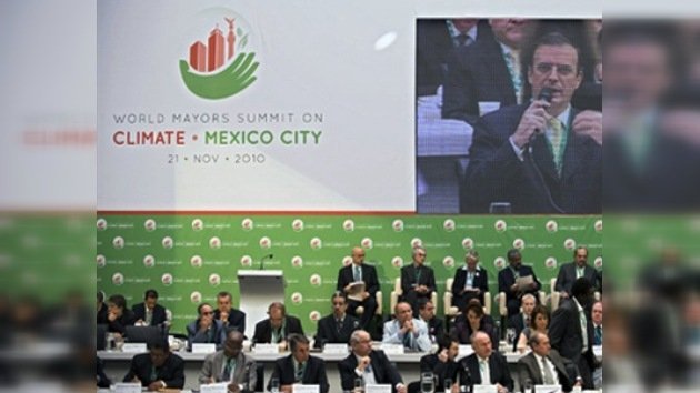 Alcaldes de 138 ciudades firman acuerdo climático para reducir emisiones