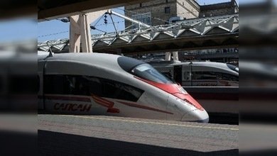 El tren de alta velocidad Sapsán inicia sus viajes regulares
