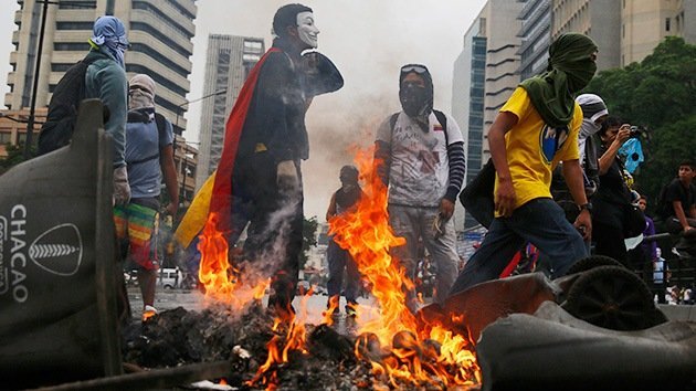 En Venezuela usan fotos falsas para acusar a los militares del asesinato de una joven