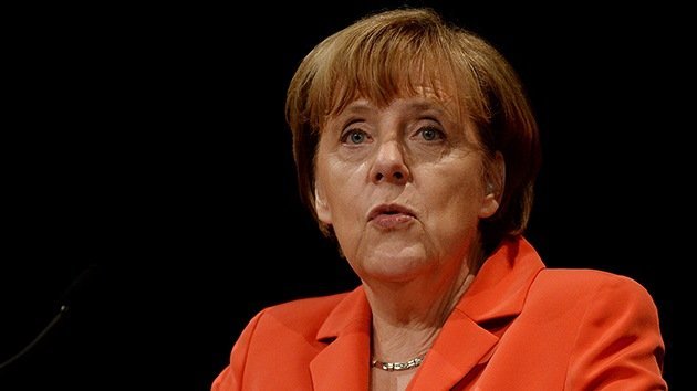 "Merkel acusa a Rusia por hacer la misma política que practica la UE"