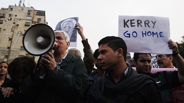 Egipto: Las protestas en El Cairo bloquean la salida del país de John Kerry