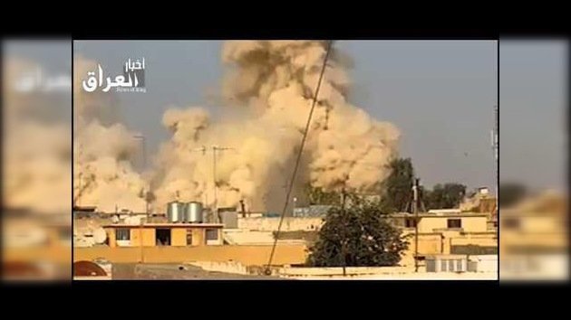 Yihadistas del EI convierten en polvo un importante santuario iraquí ante una multitud