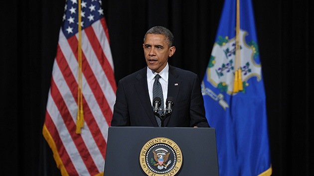 Obama apoya la iniciativa de prohibir la venta de armas en EE.UU.
