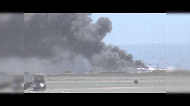 PRIMERAS IMÁGENES: Un avión Boeing 777 se estrella al tener un aterrizaje accidentado en San Francisco