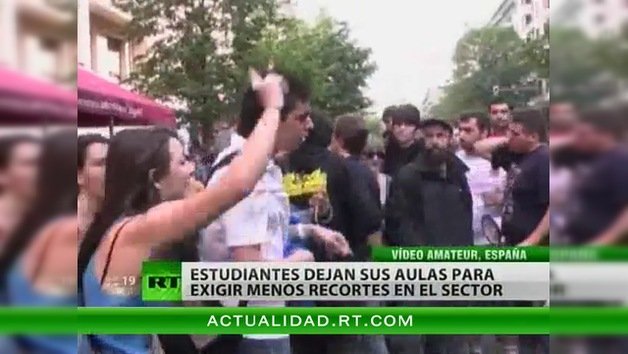 España: Universitarios se manifiestan contra los recortes en educación