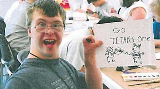 Familia de un joven con síndrome de Down presenta demanda por un cruel meme